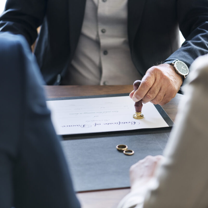Reconocimiento del Derecho a Compensación Económica y Pensión Compensatoria en un Divorcio Contencioso